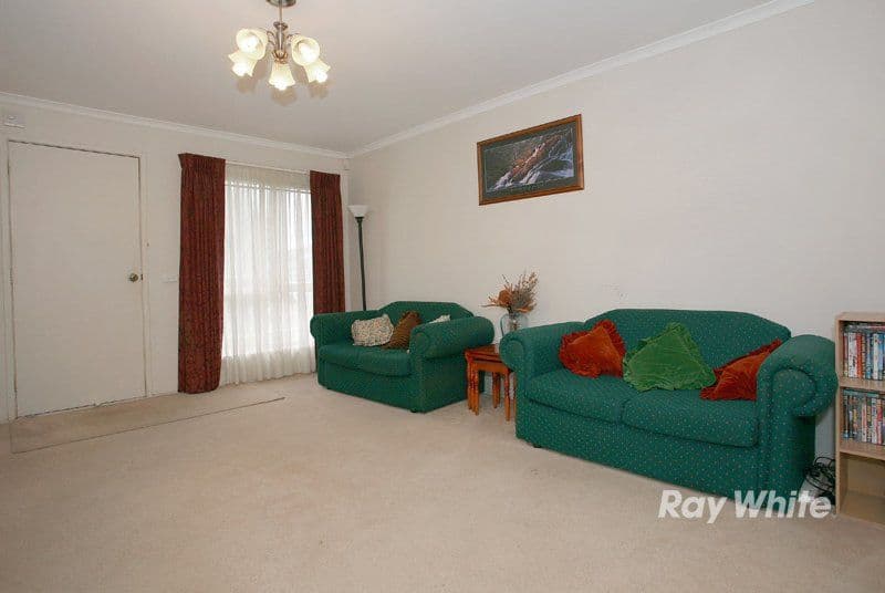 27 Genista Road, CRANBOURNE VIC 3977, Cranbourne West - Thumbnail 3