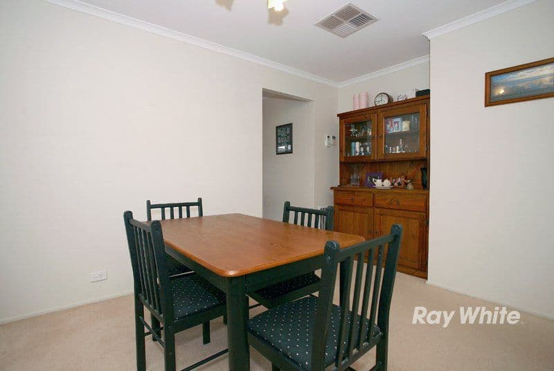 27 Genista Road, CRANBOURNE VIC 3977, Cranbourne West - Thumbnail 4