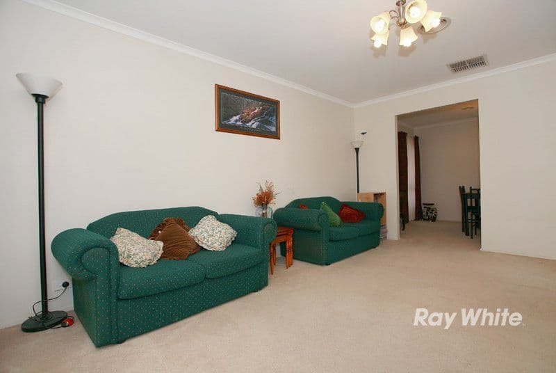 27 Genista Road, CRANBOURNE VIC 3977, Cranbourne West - Thumbnail 7