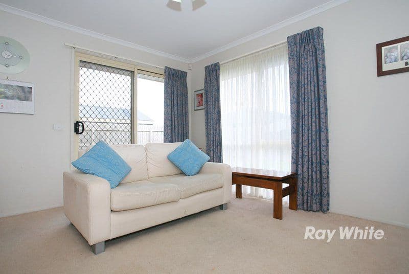27 Genista Road, CRANBOURNE VIC 3977, Cranbourne West - Thumbnail 8