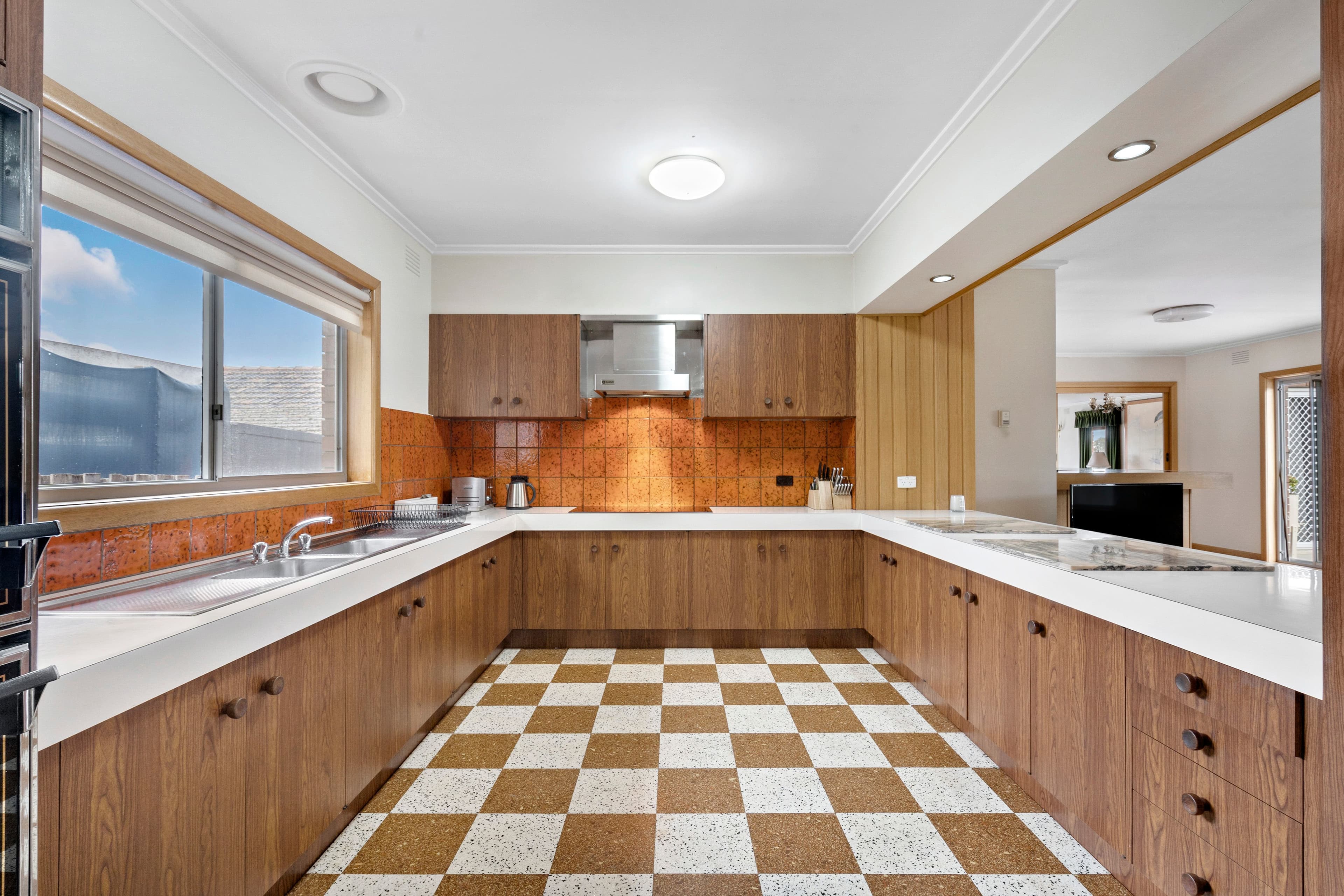 7 Halliday Court, Hughesdale VIC 3166, Hughesdale - Thumbnail 3