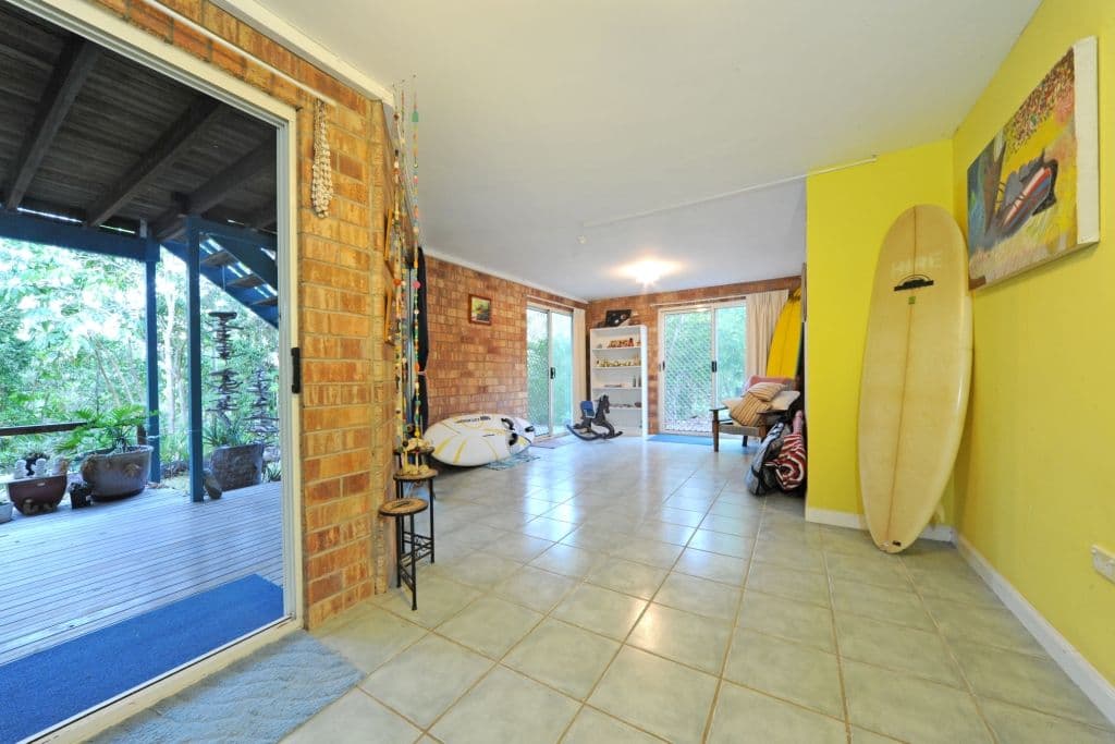 4 Dixon Place, CANNONVALE QLD 4802, Cannonvale - Thumbnail 6