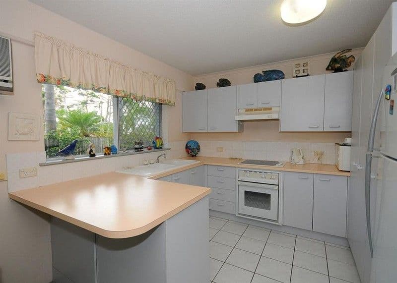 458 Esplanade, Torquay QLD 4655, Torquay - Thumbnail 2