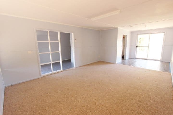 15 Fortescue Crescent, Dampier WA 6713, Dampier - Thumbnail 2
