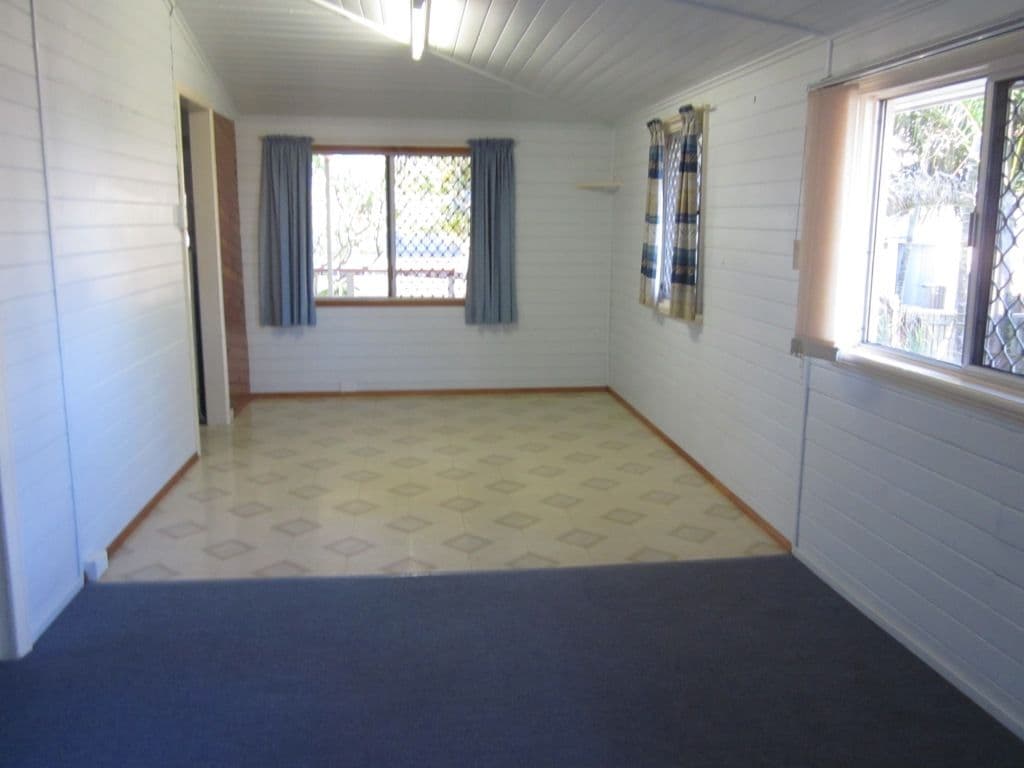 2 Whalley Street, BARGARA QLD 4670, Bargara - Thumbnail 3