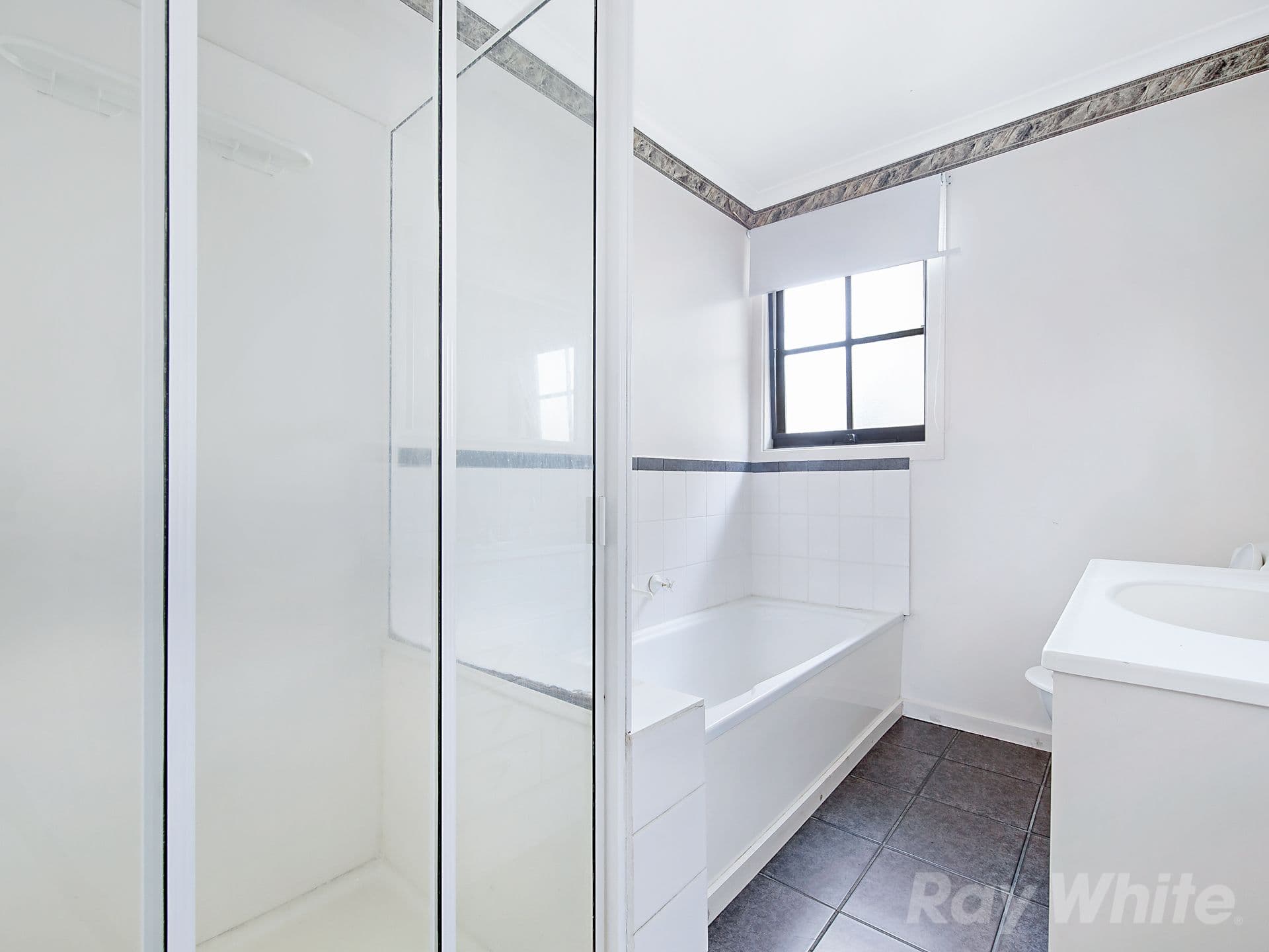 24 Carrol Grove, Mount Waverley VIC 3149, Mount Waverley - Thumbnail 8