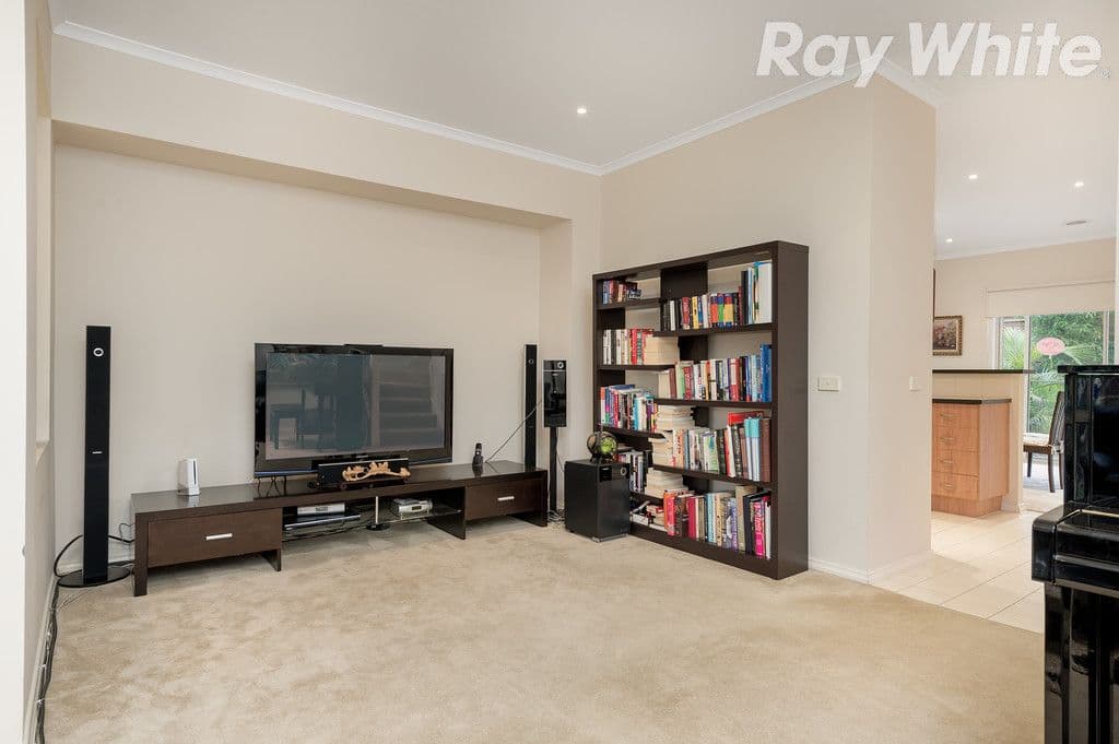 12 Malabar Walk, Bundoora VIC 3083, Bundoora - Thumbnail 5