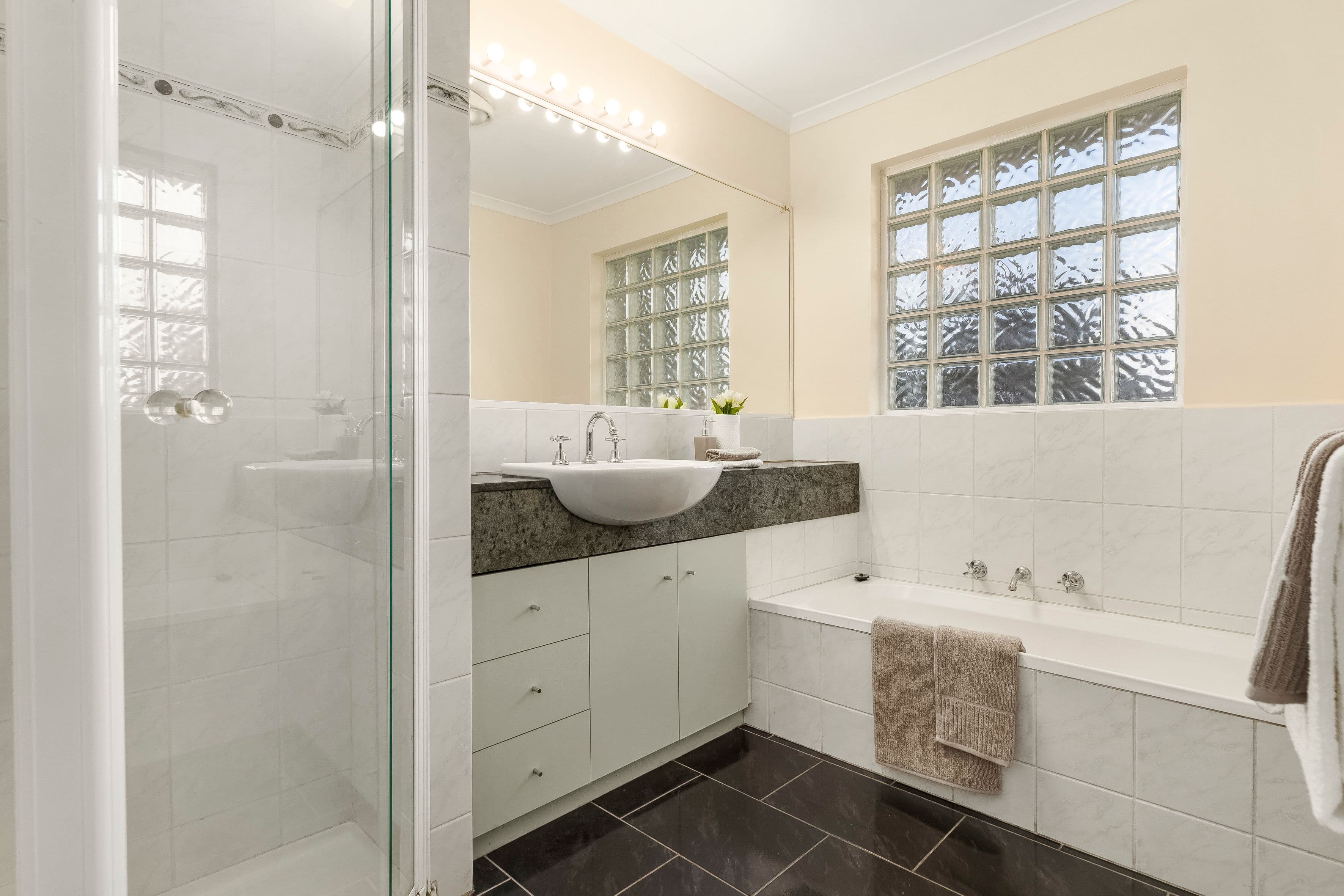 15 Alex Avenue, Wheelers Hill VIC 3150, Wheelers Hill - Thumbnail 7
