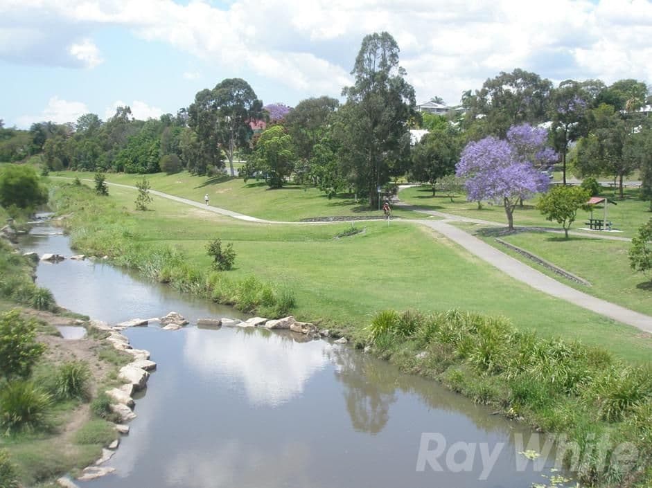 8 Mercer Avenue, Kedron QLD 4031, Kedron - Thumbnail 2