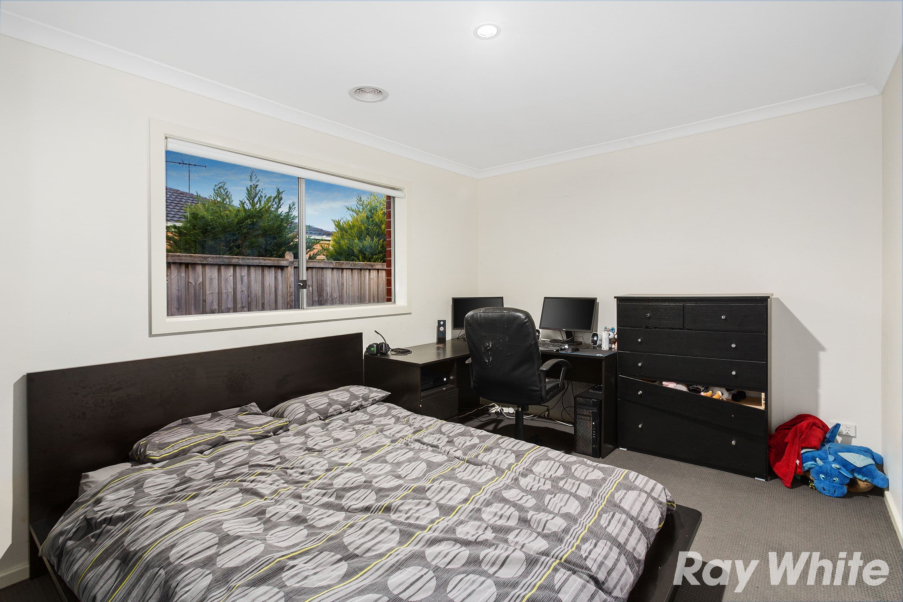 61 Fallingwater Drive, Pakenham VIC 3810, Pakenham - Thumbnail 8
