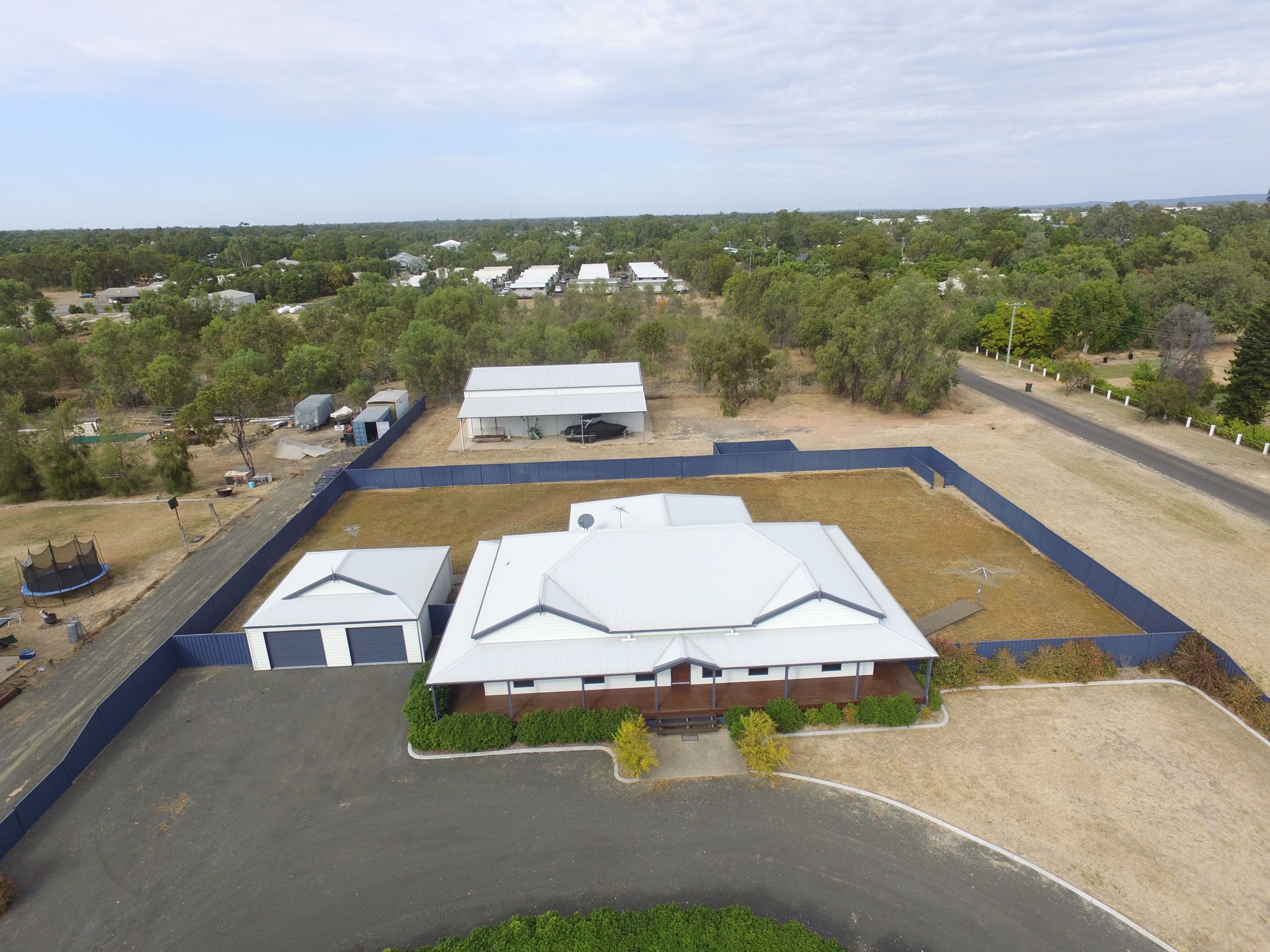 2 Birch Drive, Emerald QLD 4720, Emerald - Thumbnail 2
