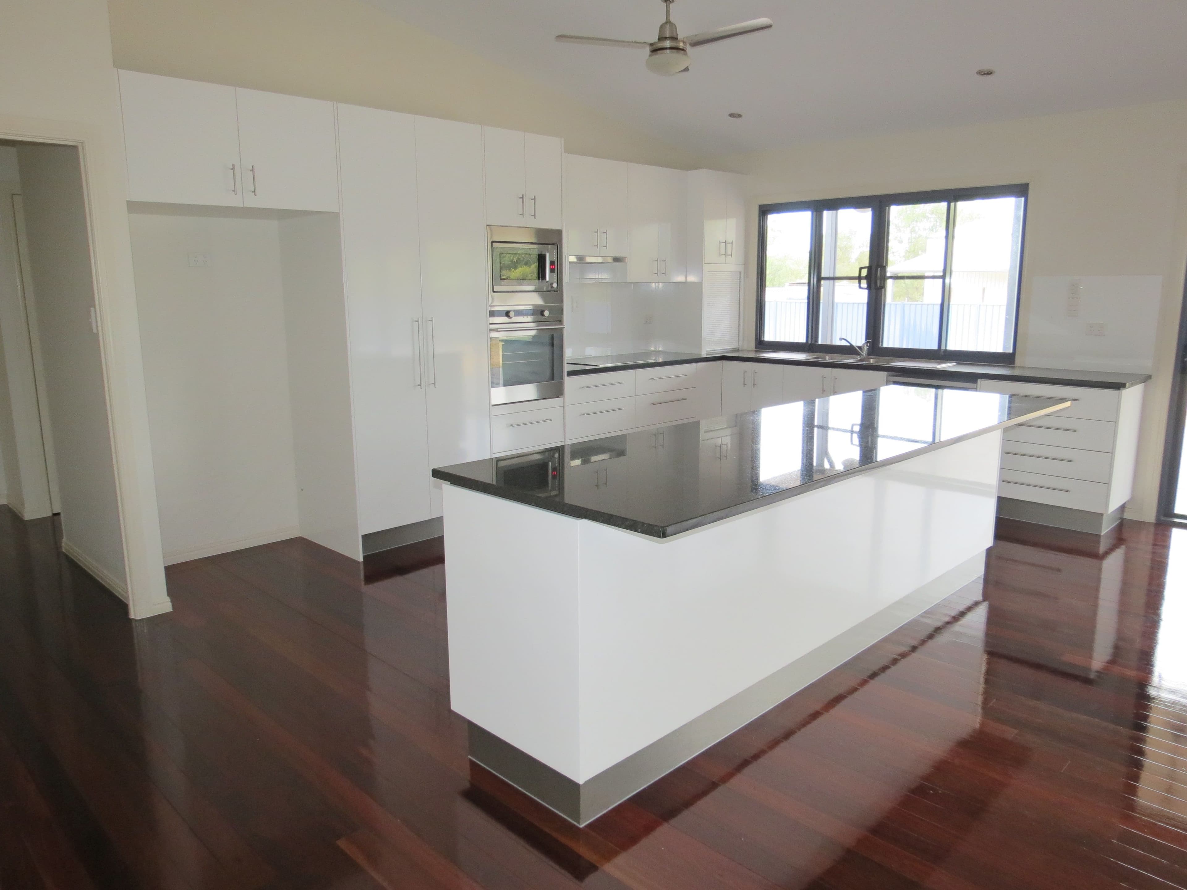 2 Birch Drive, Emerald QLD 4720, Emerald - Thumbnail 6