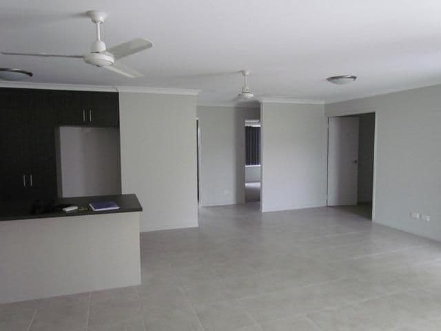 37 Daintree Boulevard, NEW AUCKLAND QLD 4680, New Auckland - Thumbnail 2