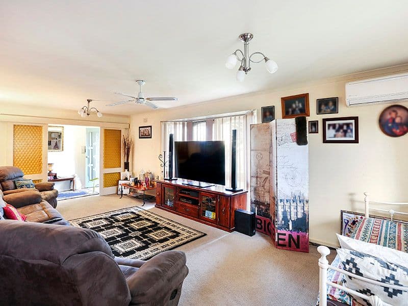 2 Moruya Drive, Grovedale VIC 3216, Grovedale - Thumbnail 2