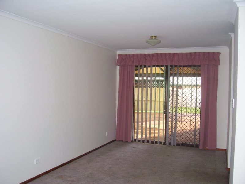 16 Blackwood Drive, Craigmore - Thumbnail 7