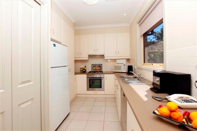 10B Tylden Place, WESTMEADOWS VIC 3049, Westmeadows - Thumbnail 2