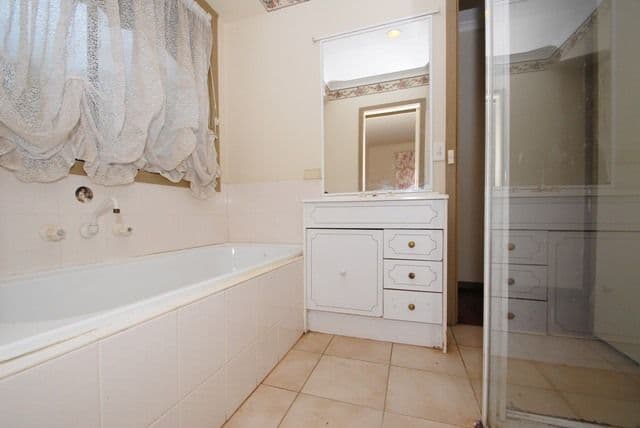 126 Virgilia Drive, HOPPERS CROSSING VIC 3029, Hoppers Crossing - Thumbnail 4