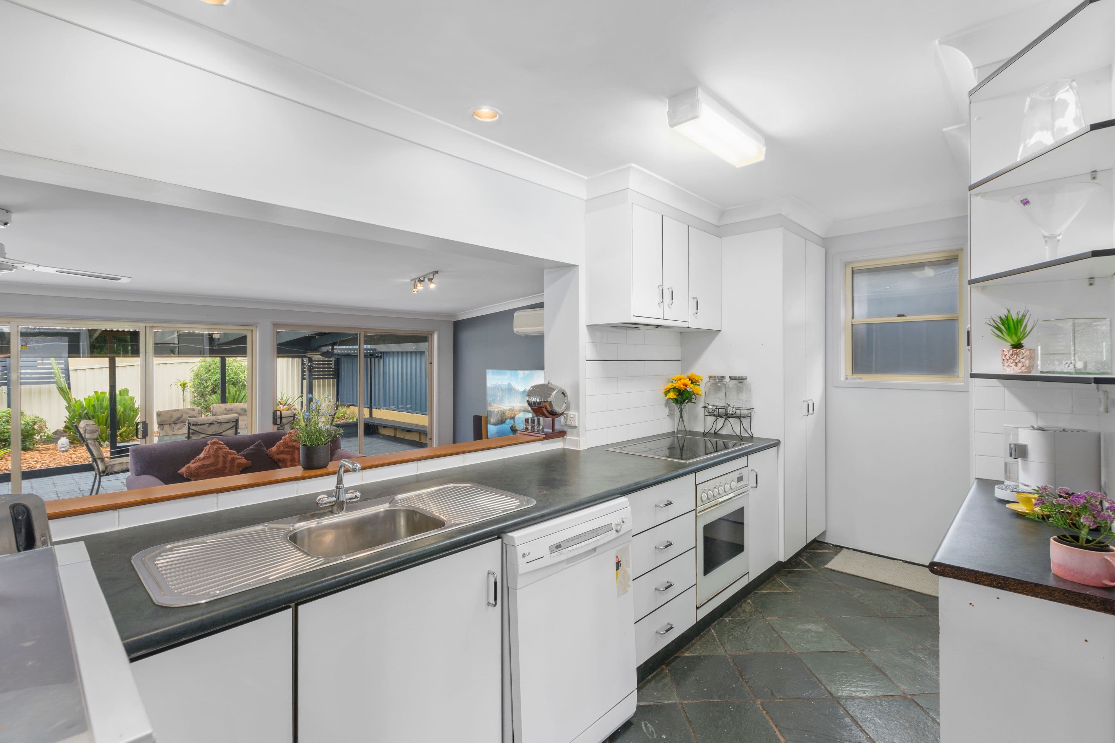 57 Doris Avenue, Woonona NSW 2517, Woonona - Thumbnail 3
