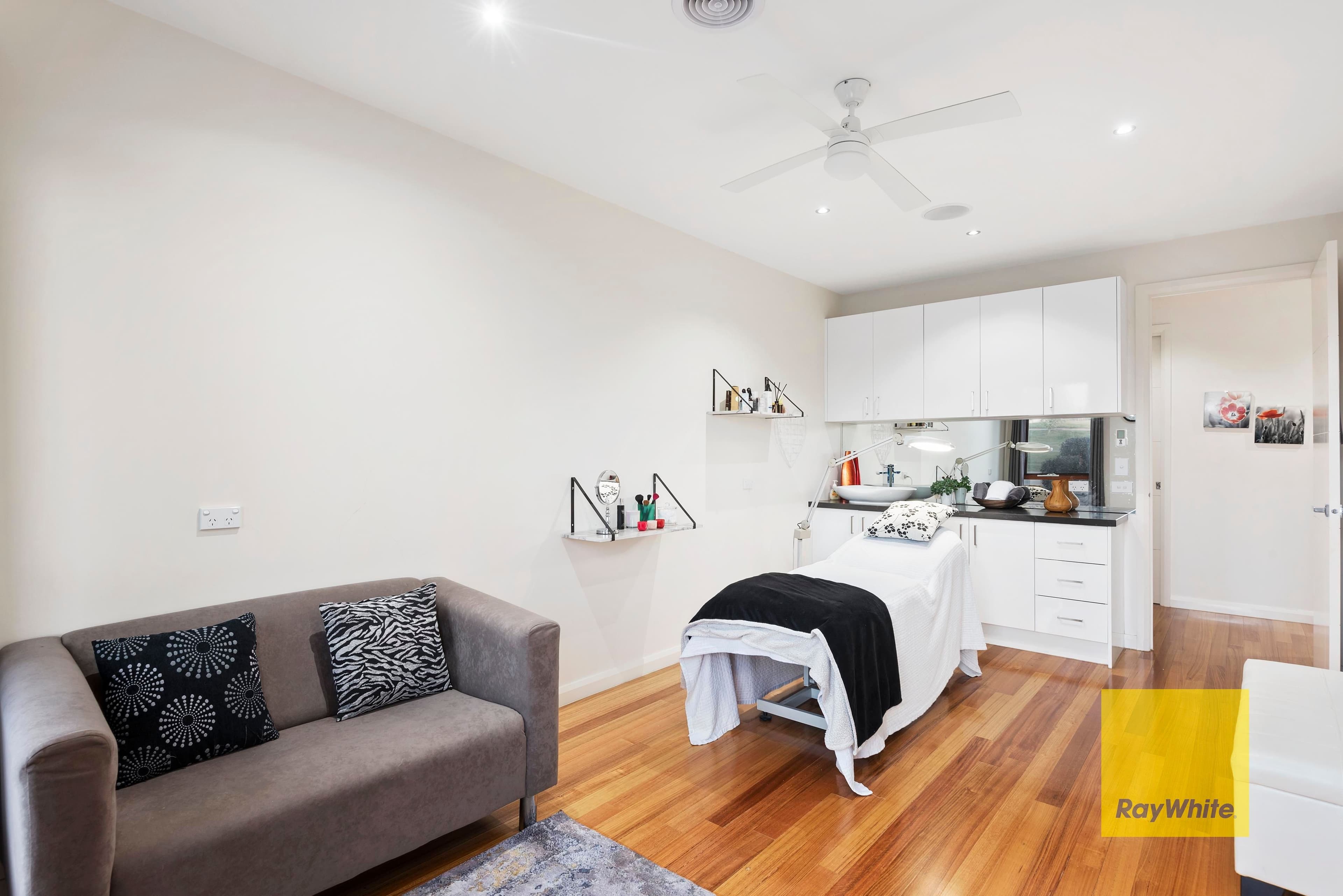 49 Grantham Drive, Highton VIC 3216, Highton - Thumbnail 4