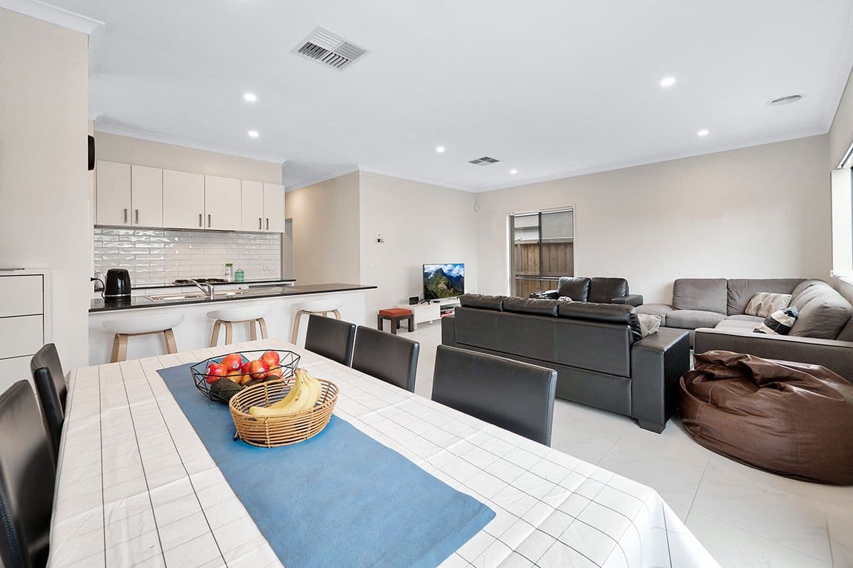6 Pepper Street, Cranbourne East VIC 3977, Cranbourne East - Thumbnail 7