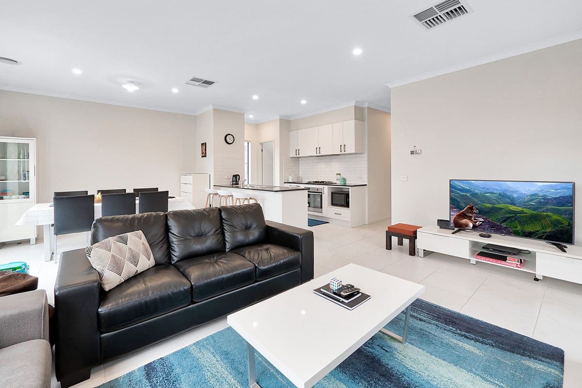 6 Pepper Street, Cranbourne East VIC 3977, Cranbourne East - Thumbnail 8