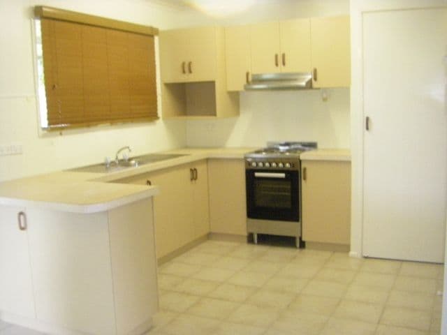2 Delma Street, ANDERGROVE QLD 4740, Andergrove - Thumbnail 3