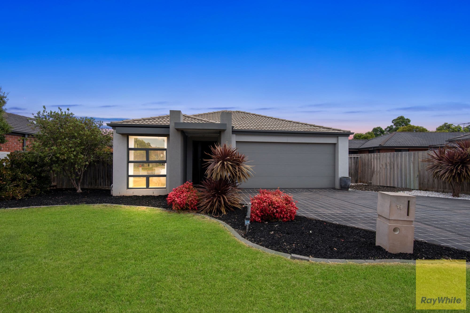 19 Giselle Grove, Tarneit VIC 3029, Tarneit - Thumbnail 2