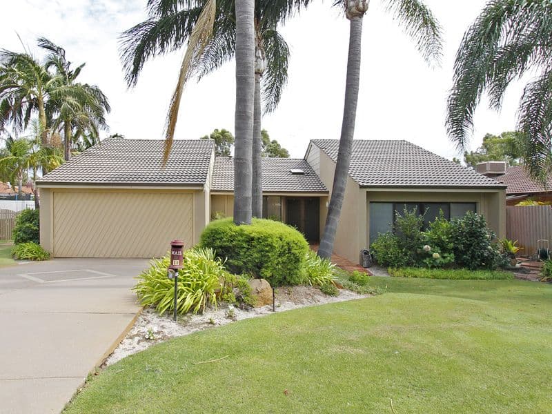 11 Sovereign Drive, THORNLIE WA 6108, Thornlie - Image 1