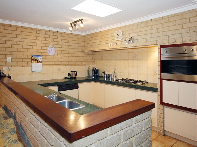 11 Sovereign Drive, THORNLIE WA 6108, Thornlie - Thumbnail 5