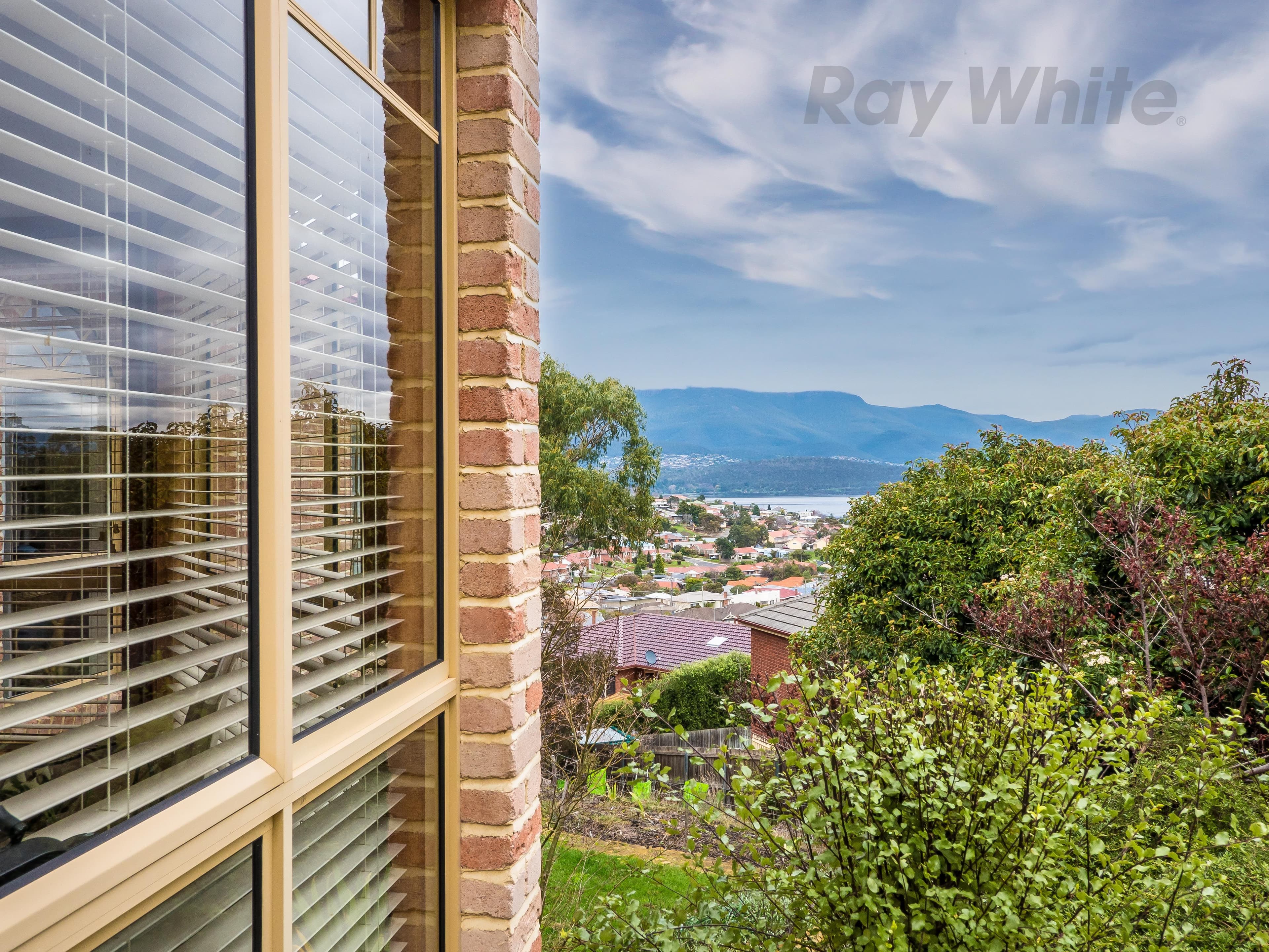 9A Kent Street, Lindisfarne TAS 7015, Lindisfarne - Thumbnail 2