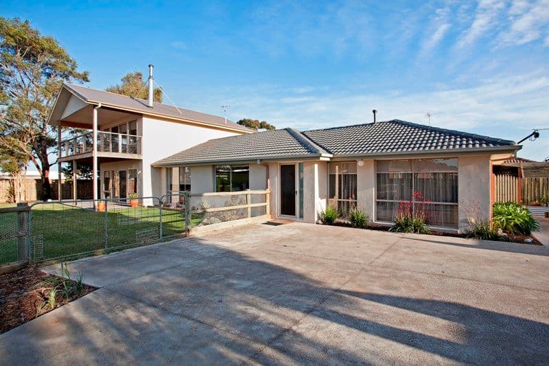 25 Carbine Drive, ST ALBANS PARK VIC 3219, St Albans Park - Thumbnail 2