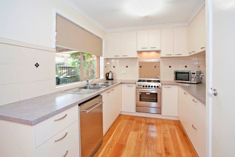25 Carbine Drive, ST ALBANS PARK VIC 3219, St Albans Park - Thumbnail 3