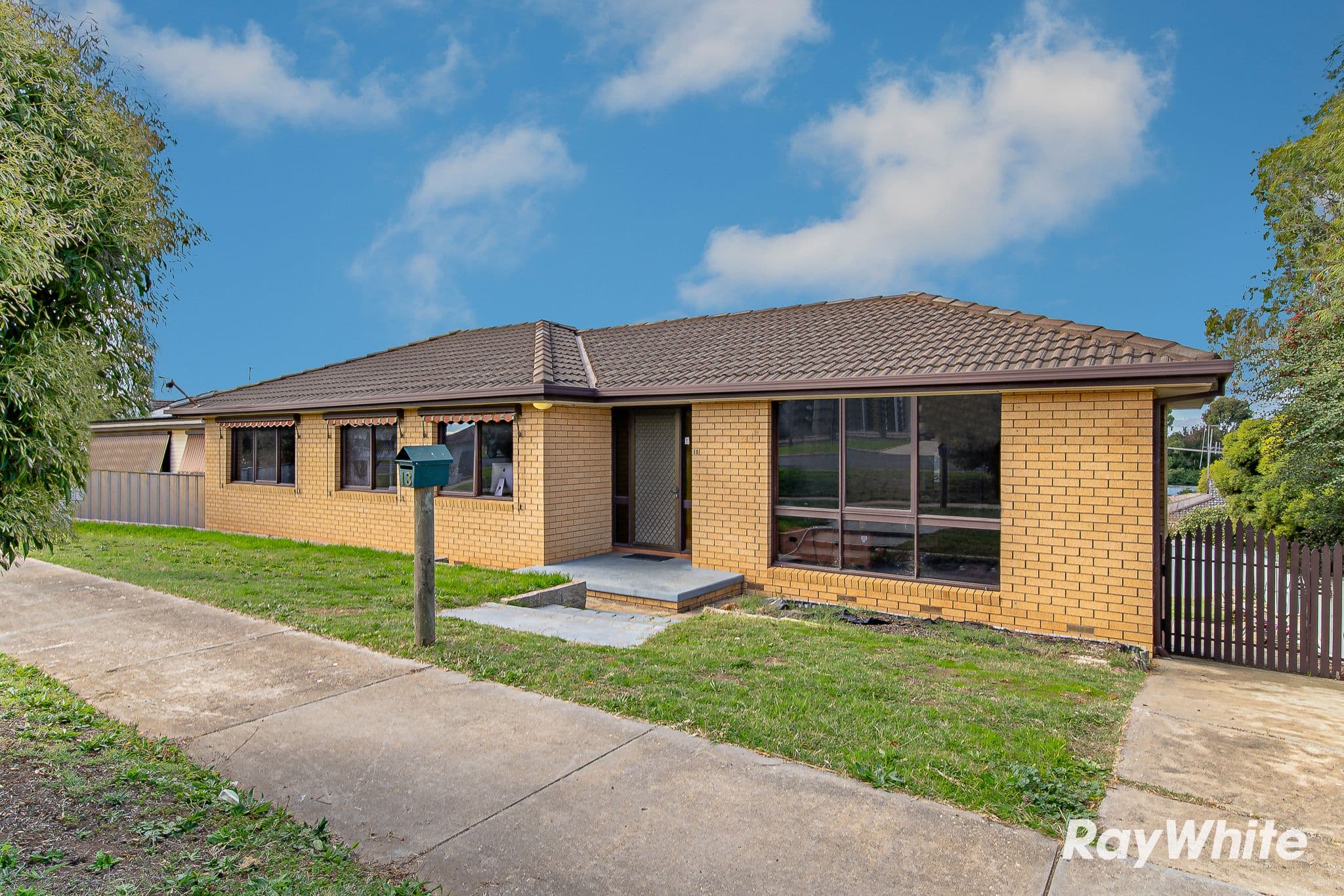 13 Smalley Street, California Gully VIC 3556, California Gully - Image 1