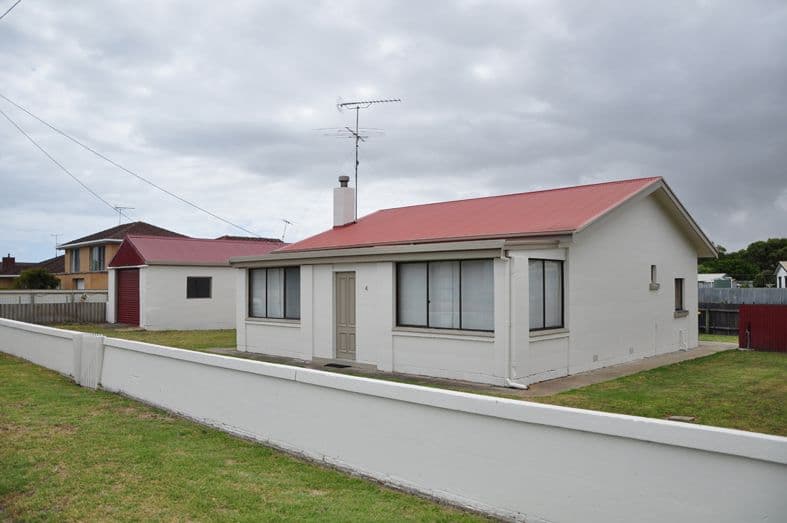 4 Compton Street, PORT MACDONNELL SA 5291, Port Macdonnell - Image 1