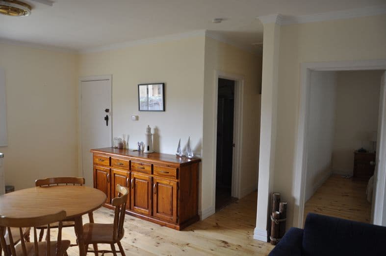 4 Compton Street, PORT MACDONNELL SA 5291, Port Macdonnell - Thumbnail 3