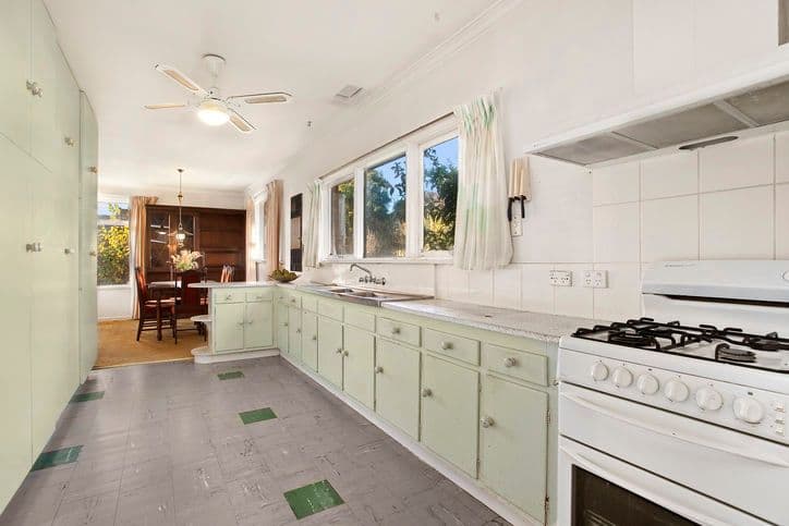 18 Dryden Street, DONCASTER EAST VIC 3109, Doncaster East - Thumbnail 4