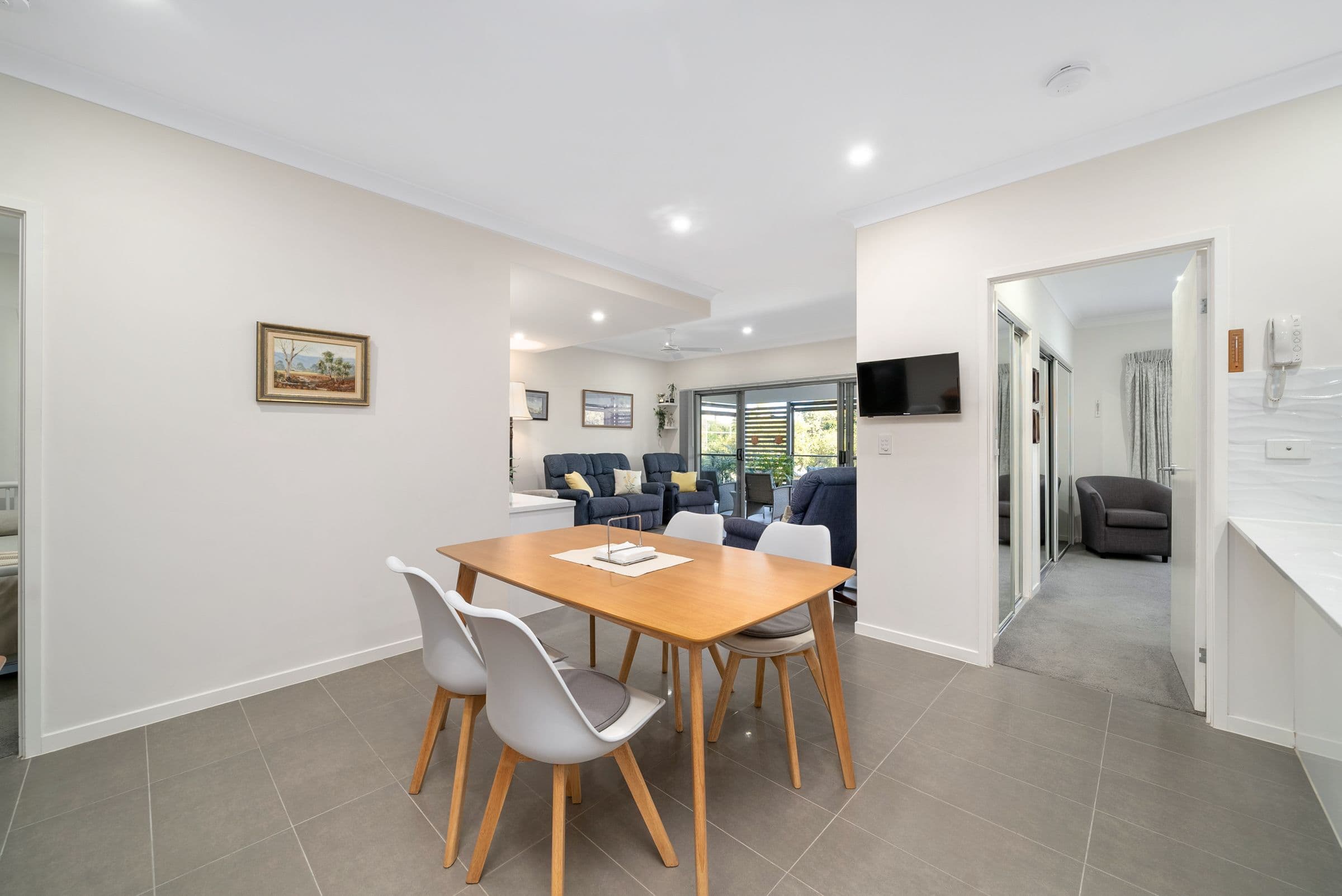 2 Manley Street, Redcliffe QLD 4020, Redcliffe - Thumbnail 5