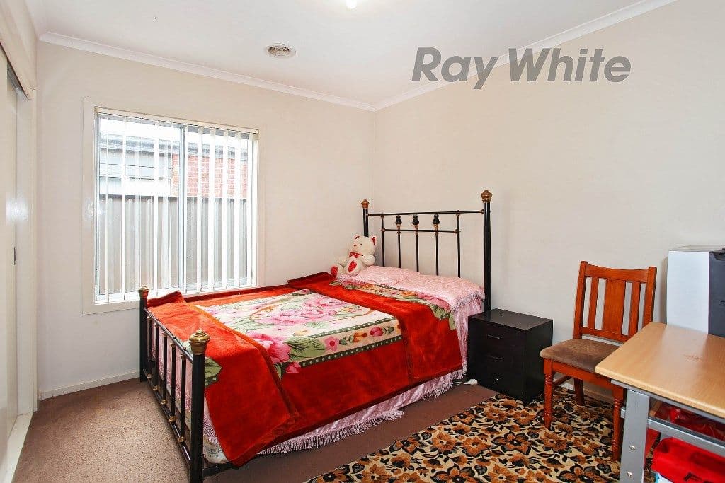 39 Astley Crescent, Point Cook VIC 3030, Point Cook - Thumbnail 4