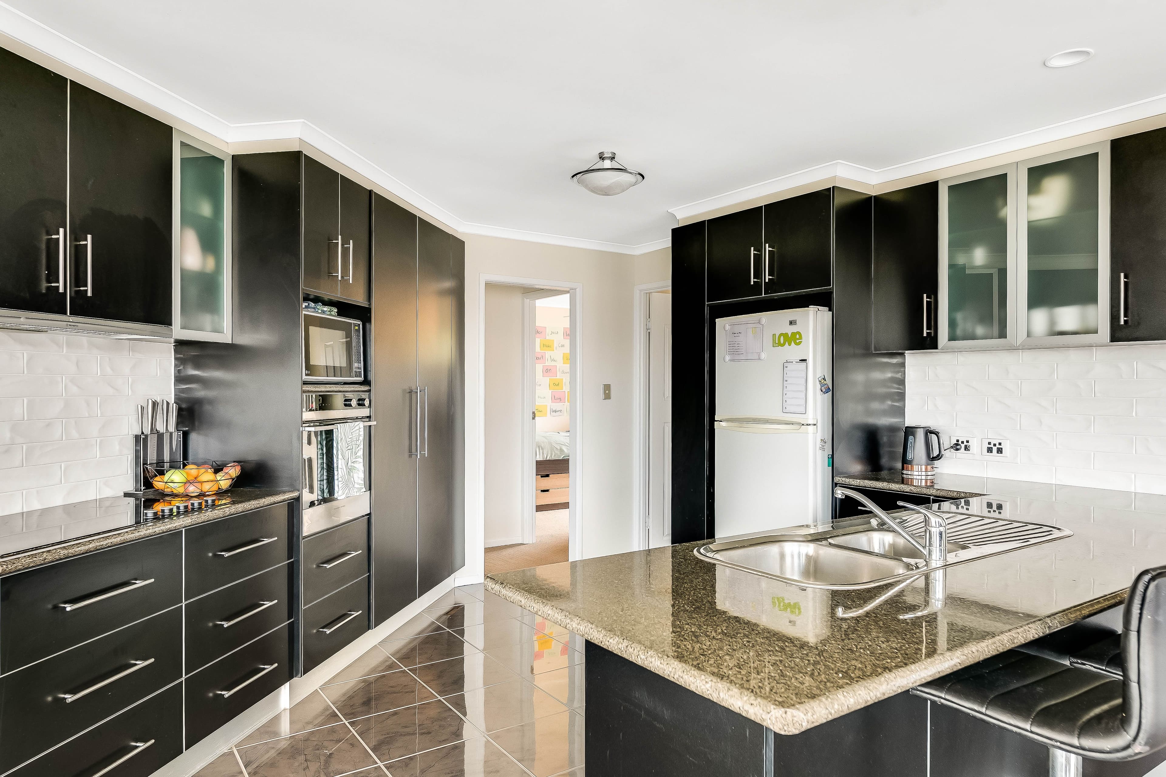 18 Fern Drive, Kearneys Spring QLD 4350, Kearneys Spring - Thumbnail 2