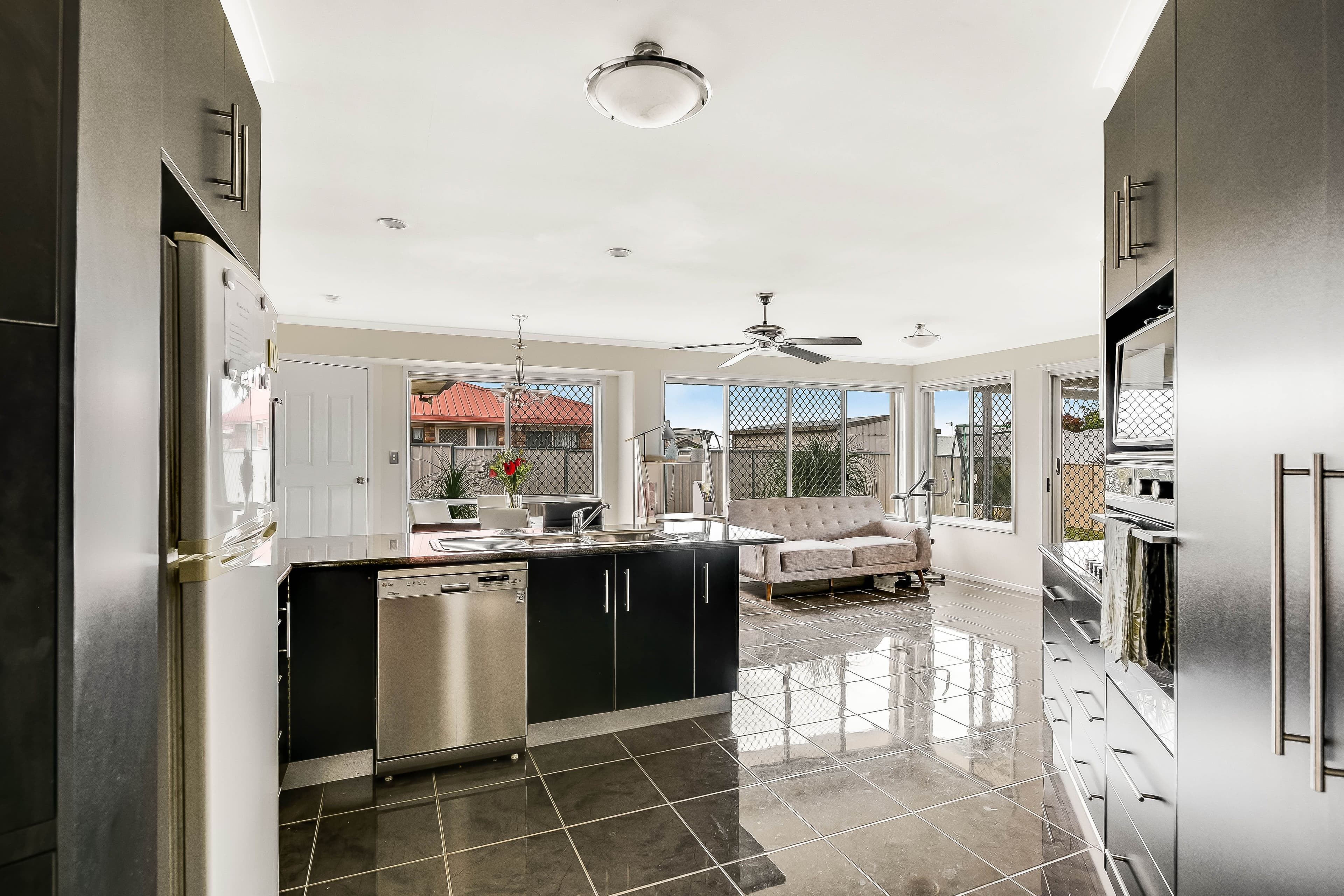 18 Fern Drive, Kearneys Spring QLD 4350, Kearneys Spring - Thumbnail 4