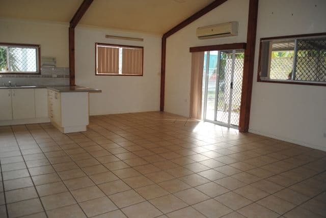 33 Henry Street, KARUMBA QLD 4891, Karumba - Thumbnail 4