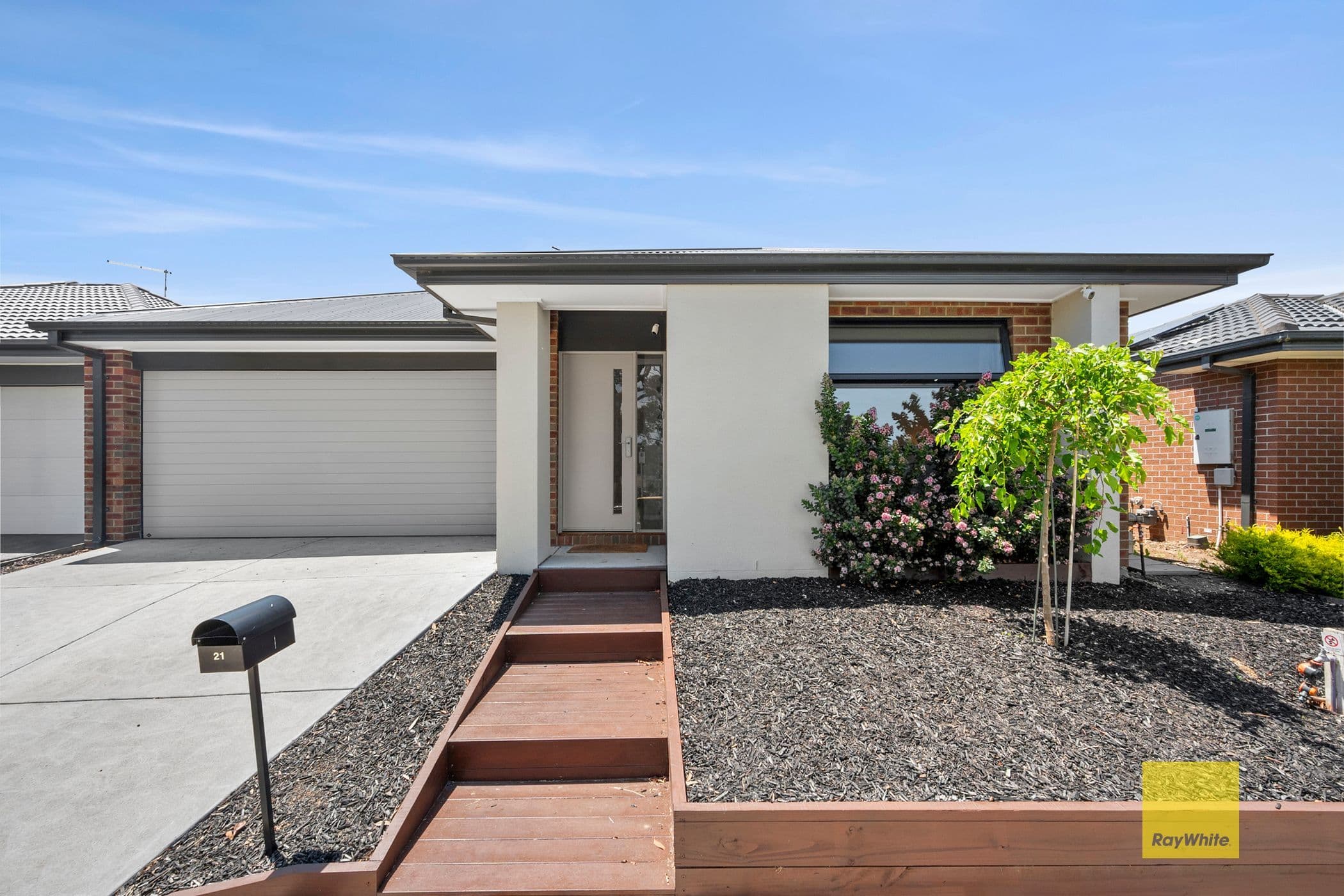 21 Everton Crescent, CHARLEMONT VIC 3217, Charlemont - Image 1