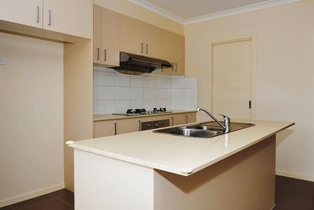 15 Strachan Rise, MERNDA VIC 3754, Mernda - Thumbnail 2
