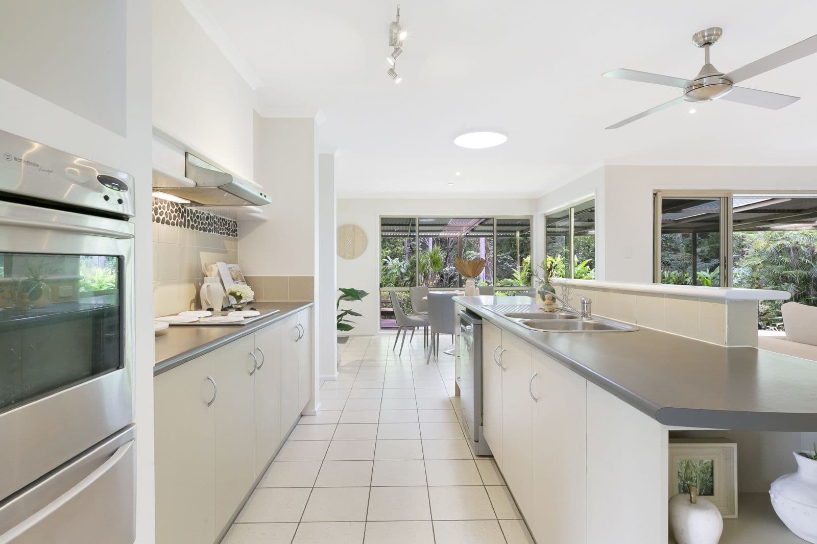 6 Glenfern Place, Bonogin QLD 4213, Bonogin - Thumbnail 6