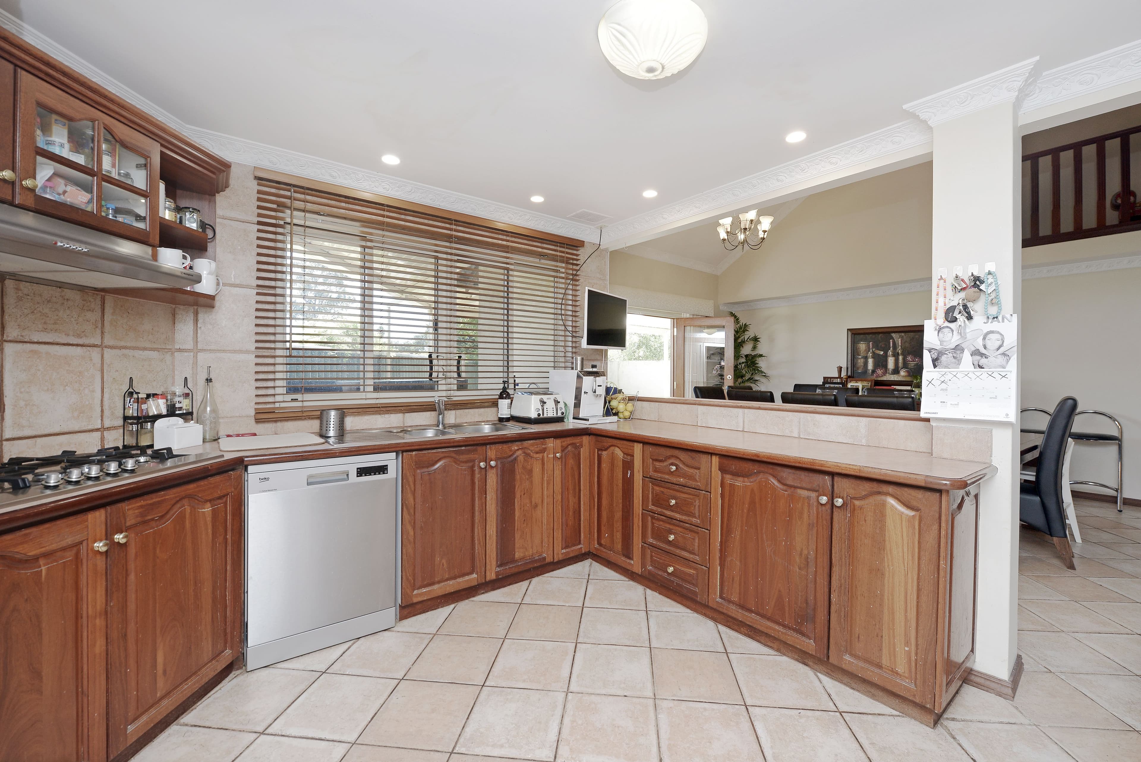 4A Corona Crescent, Cannington WA 6107, Cannington - Thumbnail 3