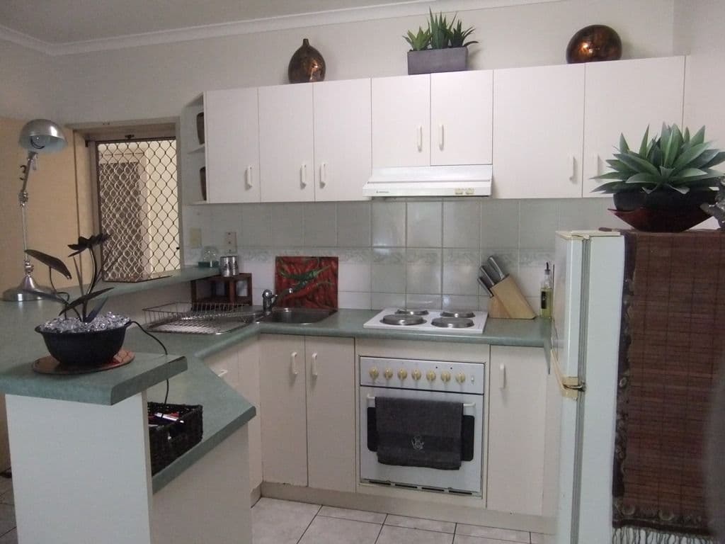 19 Mahogany Street, MANOORA QLD 4870, Manoora - Thumbnail 4