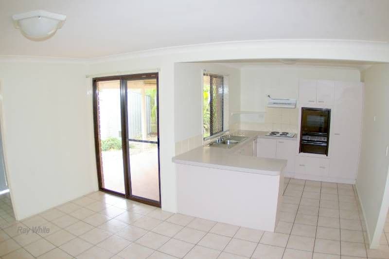 21 Commander Street, DECEPTION BAY QLD 4508, Deception Bay - Thumbnail 2