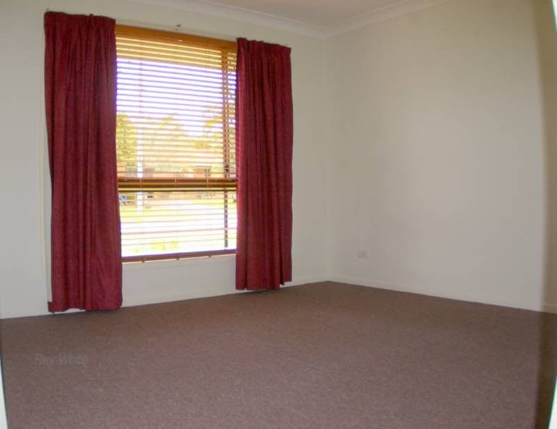 21 Commander Street, DECEPTION BAY QLD 4508, Deception Bay - Thumbnail 7