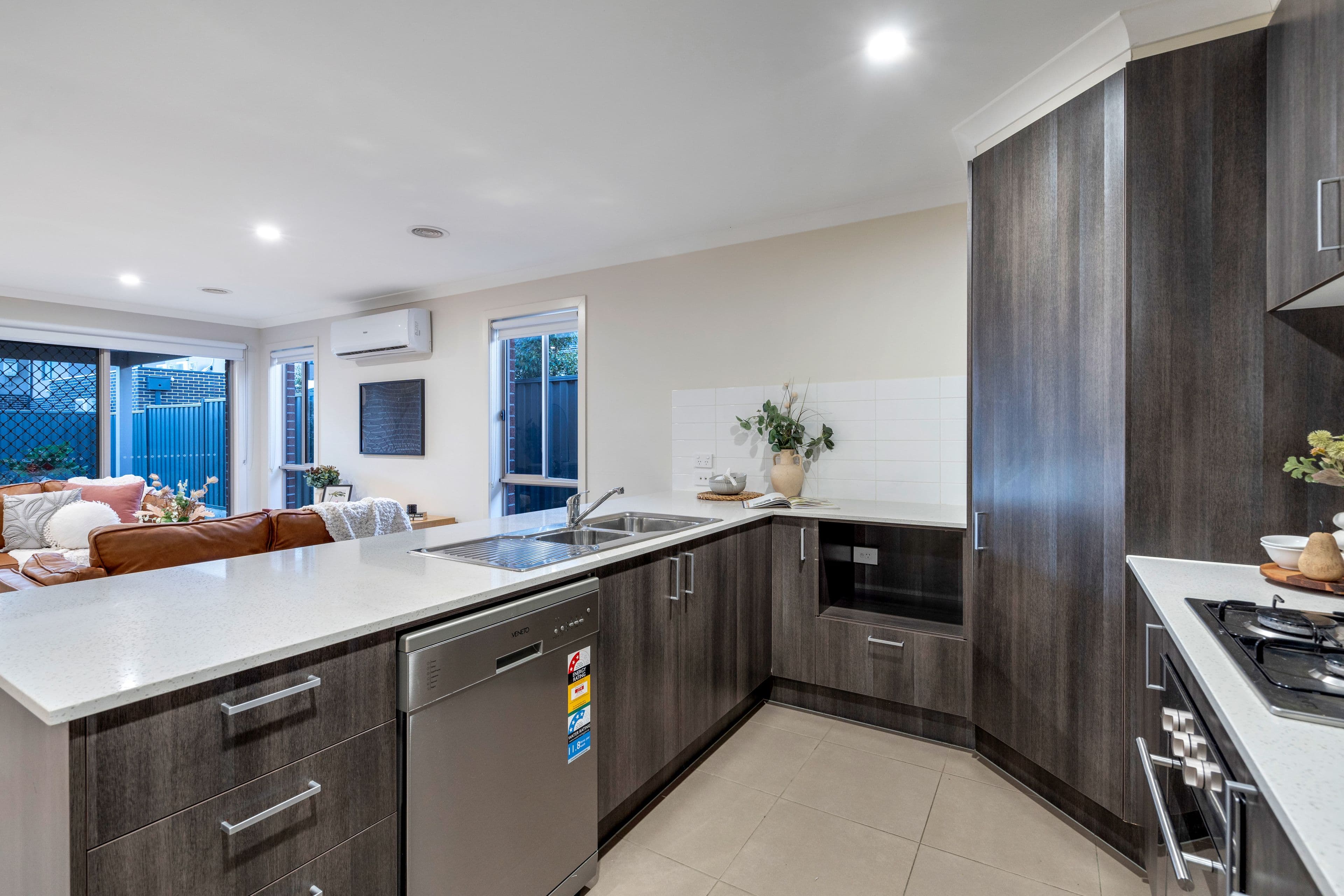9 Adventure Crescent, Roxburgh Park VIC 3064, Roxburgh Park - Thumbnail 4