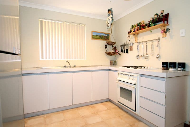 4 Graydon Grove, LEDA WA 6170, Leda - Thumbnail 5